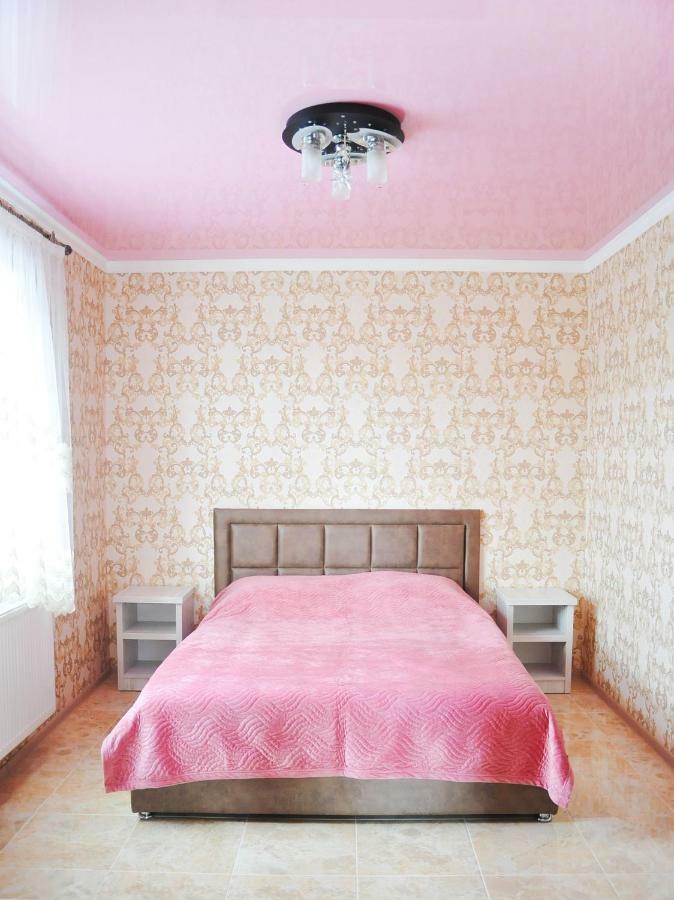 Імперія Otaci Ngoại thất bức ảnh