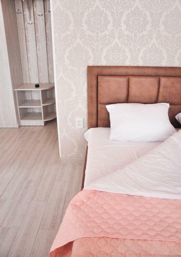 Імперія Otaci Ngoại thất bức ảnh