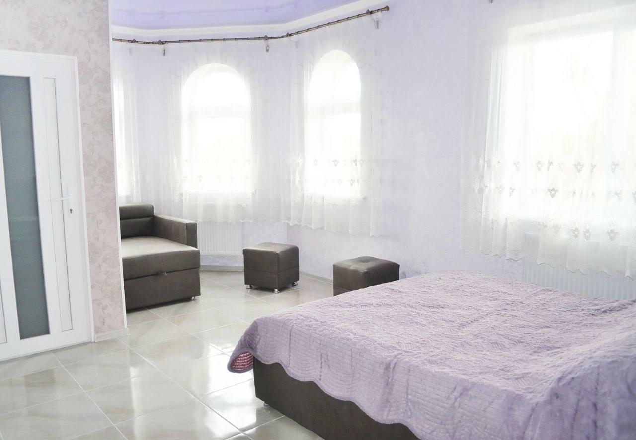 Імперія Otaci Ngoại thất bức ảnh